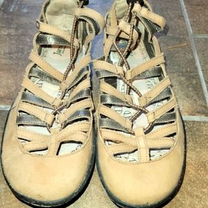 Jambu sandals size 9